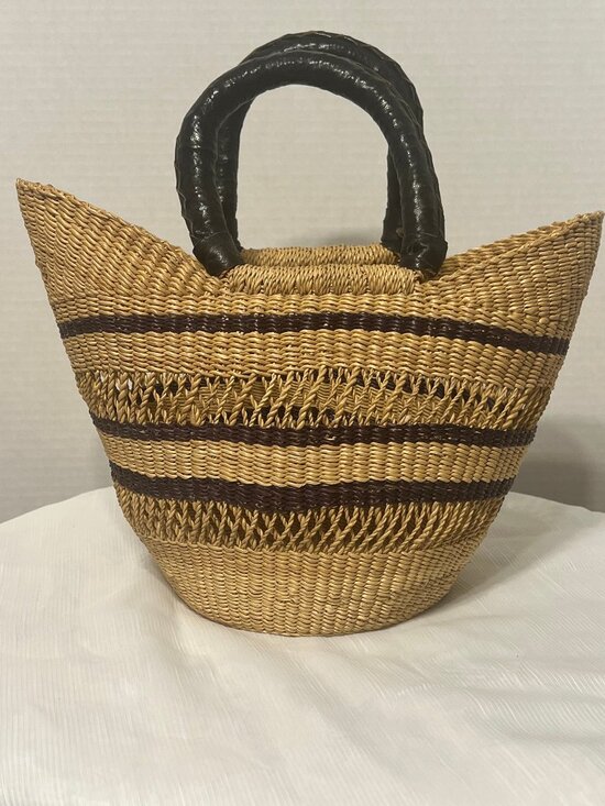 Handcrafted "Lacework Wing Shopper" Bolga Basket - Picture 4 of 15